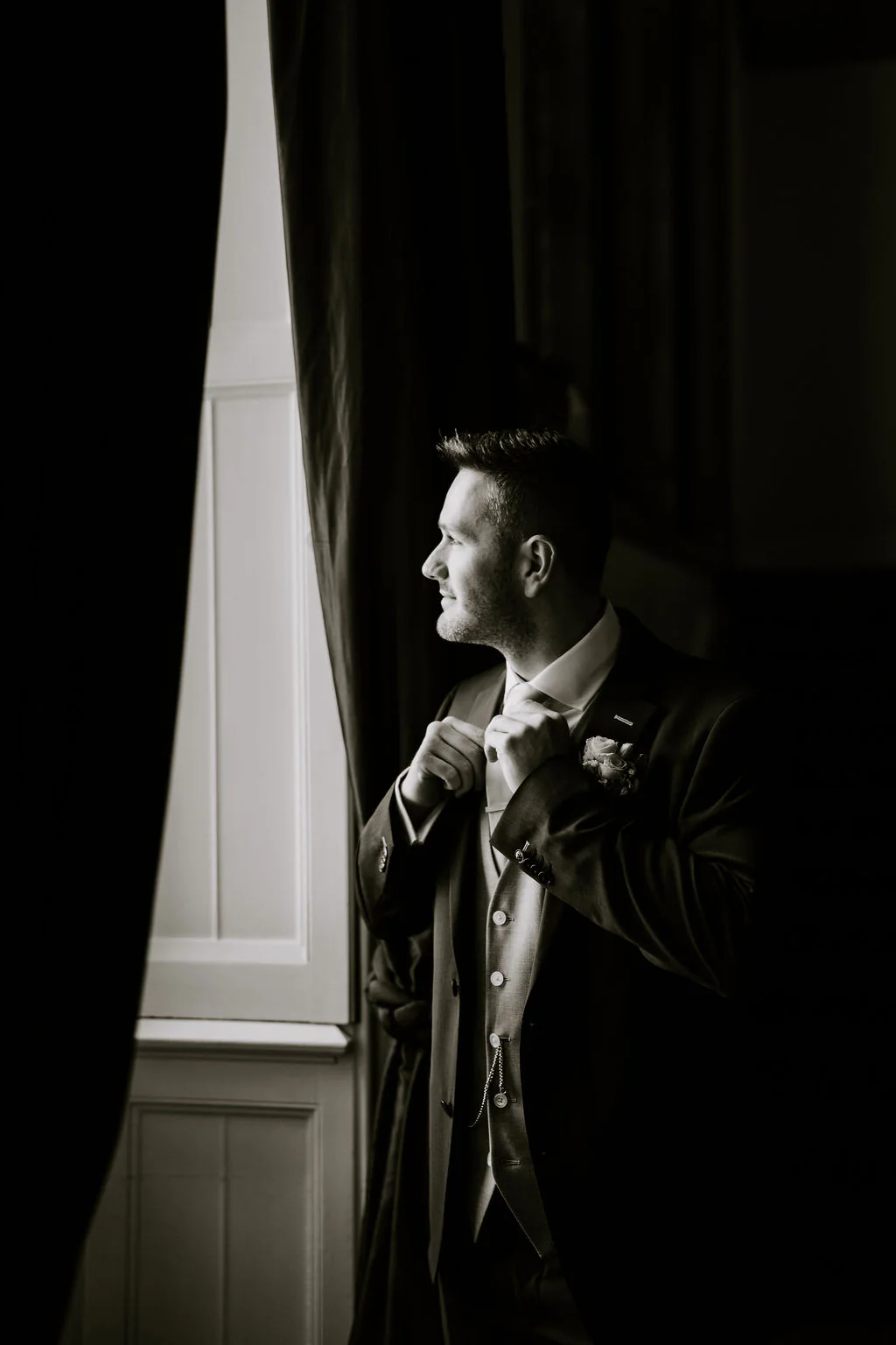 Kate & Josh romantic couple portrait outside the historic estate at Walton Hall in Wellesbourne
